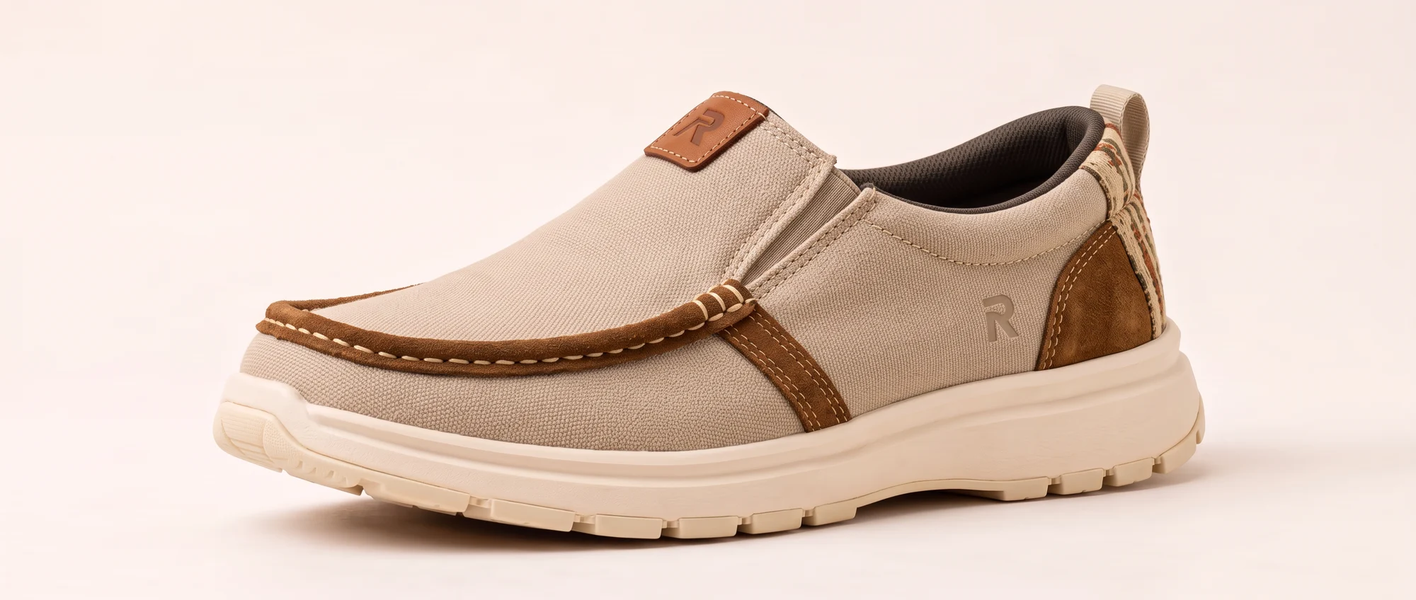 R01 Outeniqua slip-on in Stone, three-quarter view